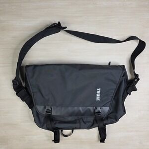 Thule Covert TCDM-101 Large DSLR Camera Messenger Bag MSRP $259 CLEAN